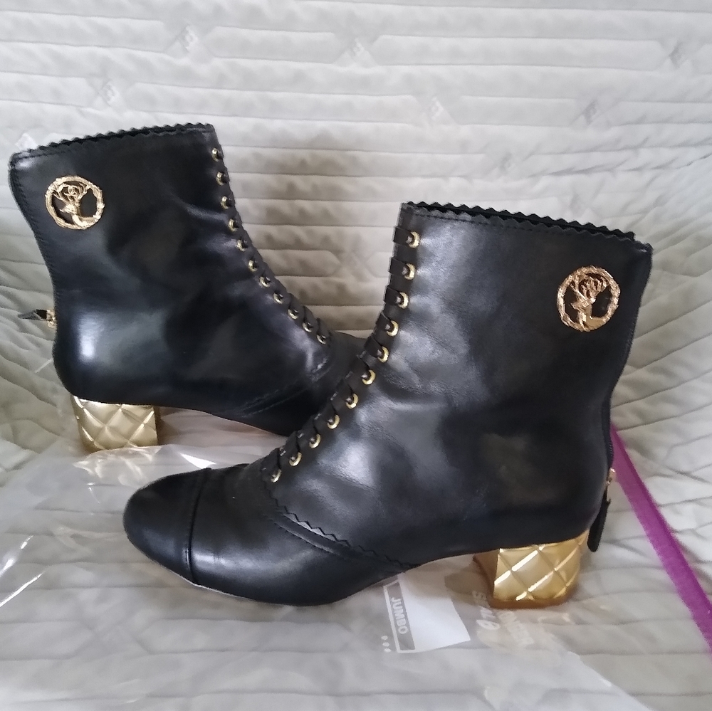 Chanel black with gold Pairs - Salzburg
